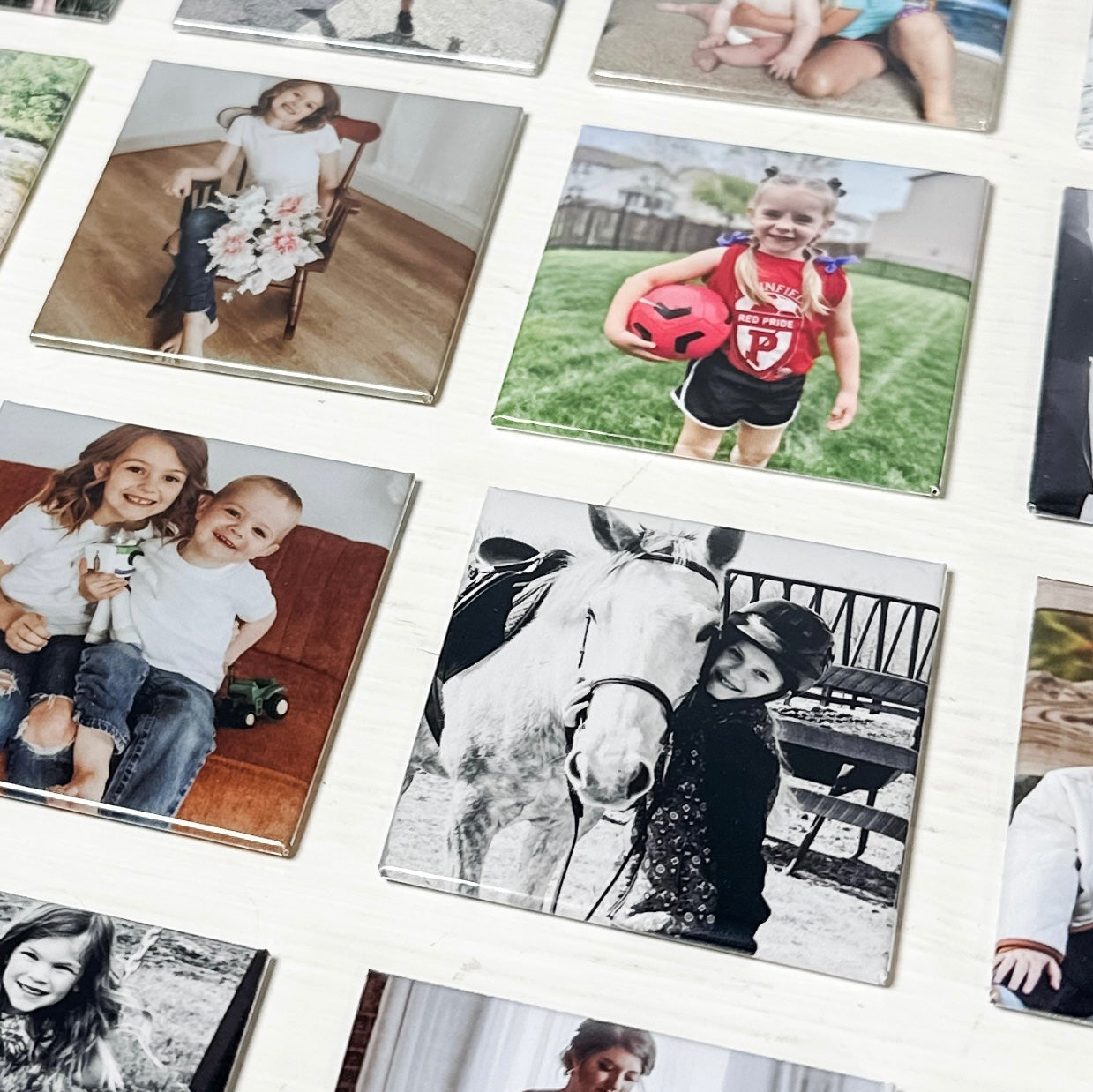 Black Metal Photo Magnet Display